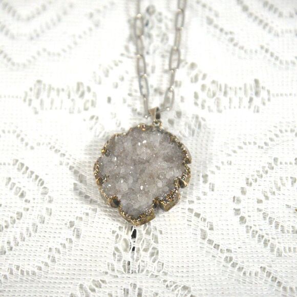 Hespera Natural Amethyst Cluster Druzy Quartz Paperclip Necklace 15 inch Chain - Picture 1 of 5